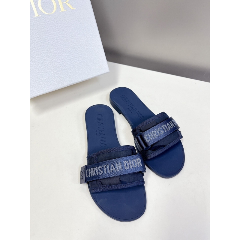 ch**an D*or slippers